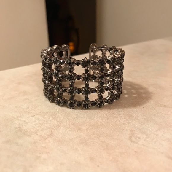 Brand New Lia Bracelet - Picture 2 of 3